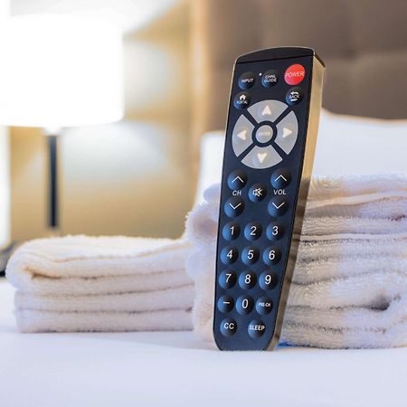 Drury Inn & Suites Kansas City Airport Экстерьер фото