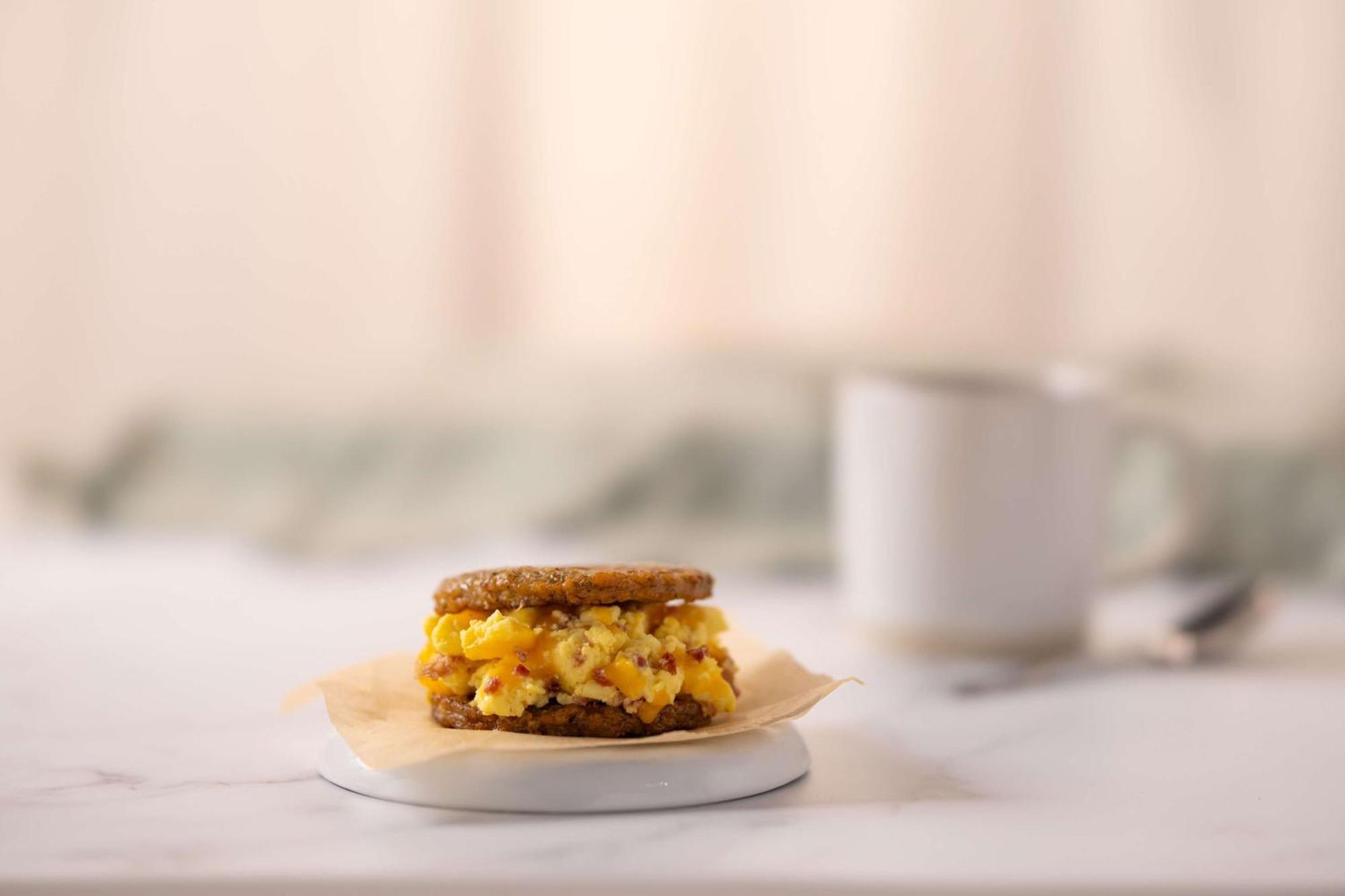 Drury Inn & Suites Kansas City Airport Экстерьер фото