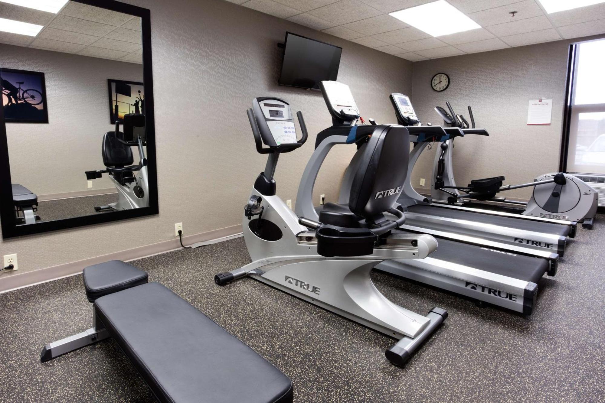 Drury Inn & Suites Kansas City Airport Экстерьер фото
