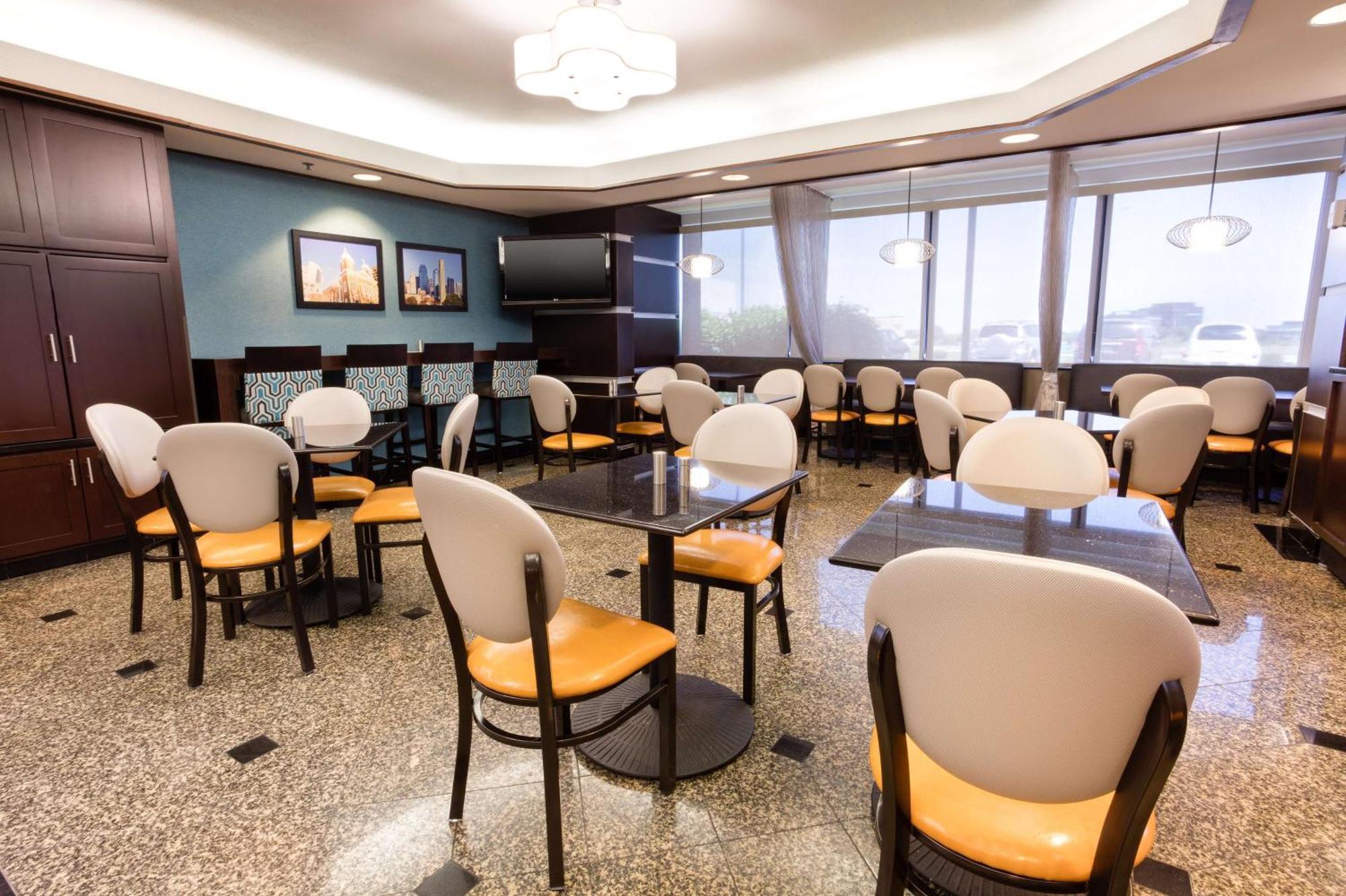 Drury Inn & Suites Kansas City Airport Экстерьер фото