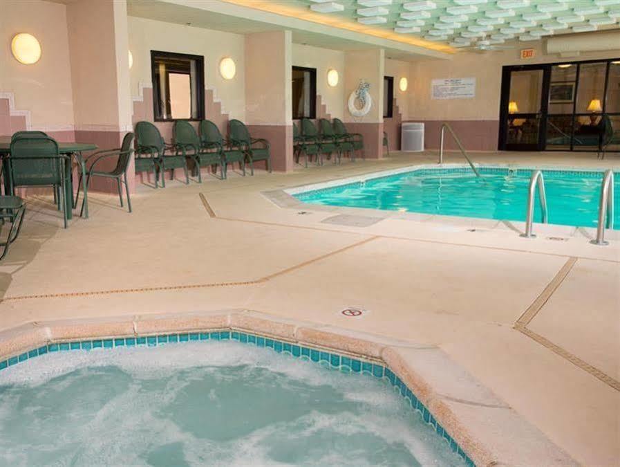 Drury Inn & Suites Kansas City Airport Экстерьер фото